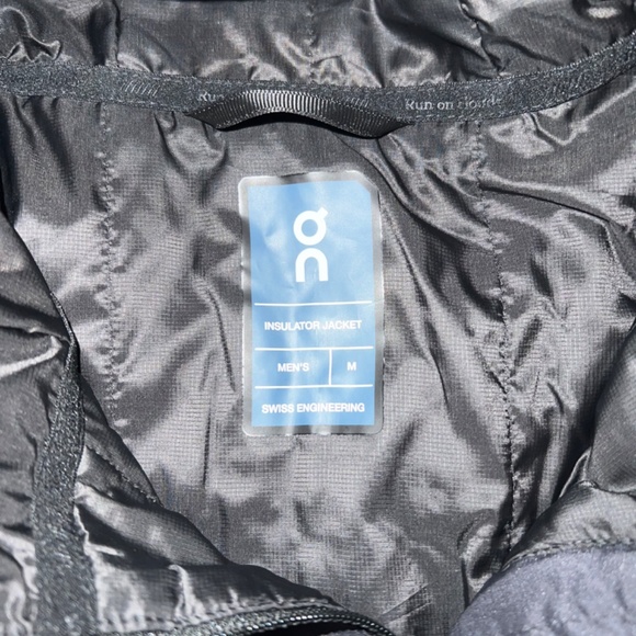 On Cloud mens insulator weather jacket medium black NWOT - Picture 5 of 6